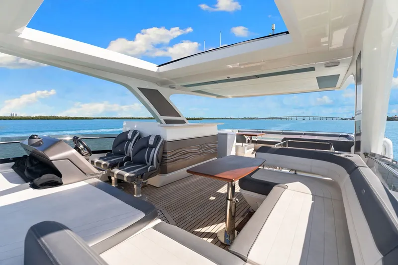 Slide: The Image of Galeon 680 Fly 2020 - 57