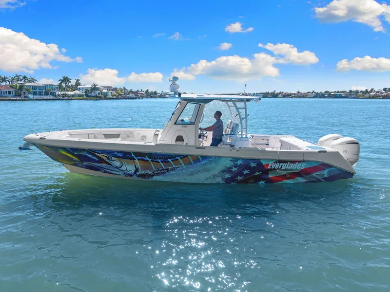 Slide: The Image of Everglades 325 Center Console 2016 - 15