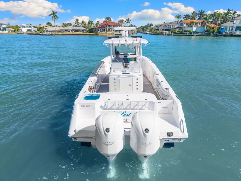 Slide: The Image of Everglades 325 Center Console 2016 - 2