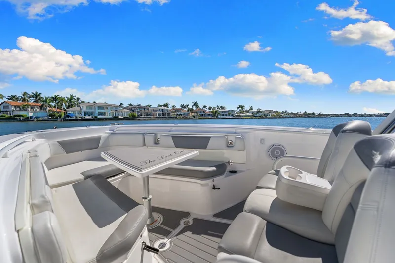 Slide: The Image of Everglades 325 Center Console 2016 - 29