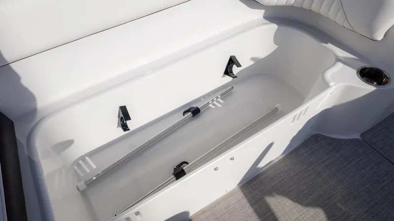 Slide: The Image of Stingray 192 SC 2025 - 15