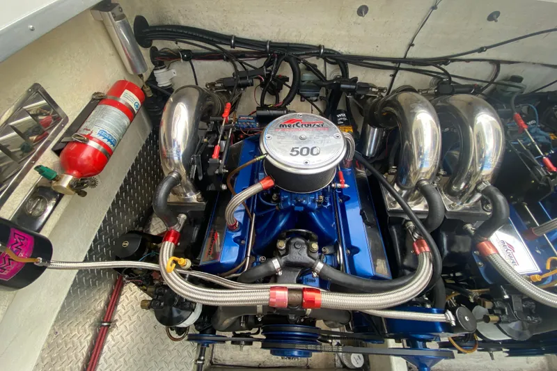Slide: The Image of Engine compartment of a 1999 Black Thunder XT 430 SC with MerCruiser 500 EFI engine. - 44