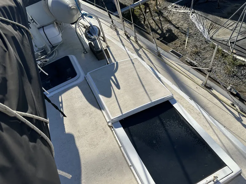 Slide: The Image of Pearson 424 Ketch 1980 - 17