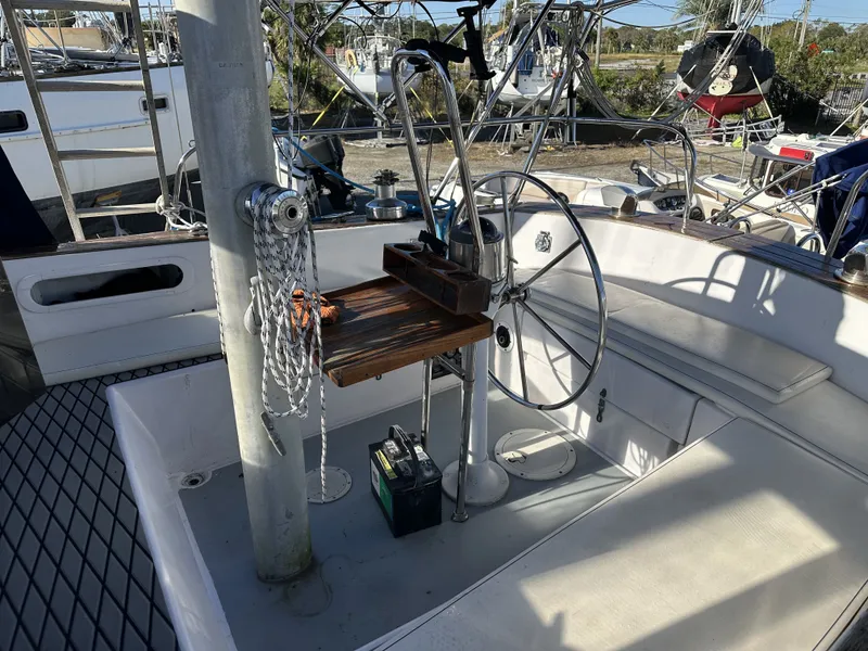 Slide: The Image of Pearson 424 Ketch 1980 - 23