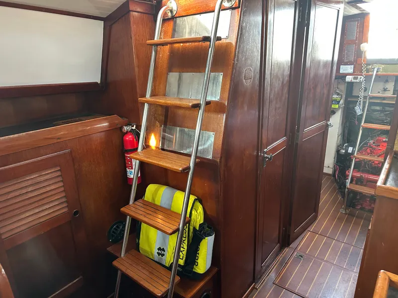 Slide: The Image of Pearson 424 Ketch 1980 - 27