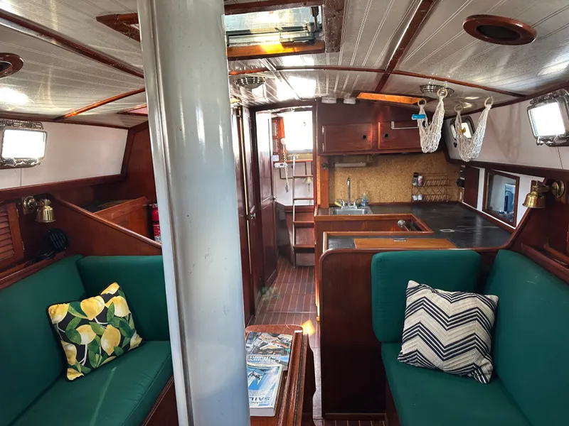 Slide: The Image of Pearson 424 Ketch 1980 - 34