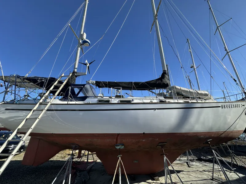 Slide: The Image of Pearson 424 Ketch 1980 - 4