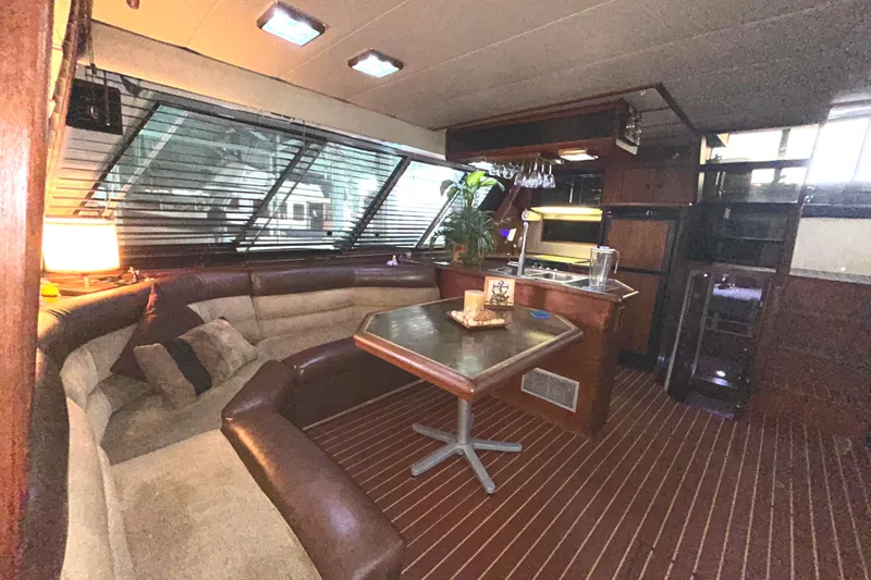 Slide: The Image of Luxurious interior of 1989 Bayliner 4588 Pilothouse - 19