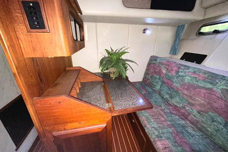 Slide: The Image of Bayliner 4588 Pilothouse 1989 - 47