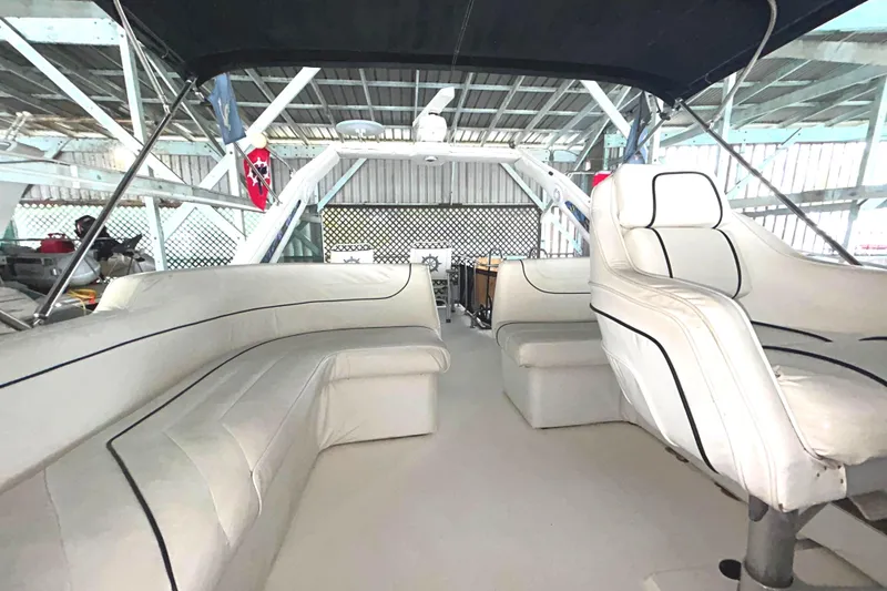 Slide: The Image of Bayliner 4588 Pilothouse 1989 - 69