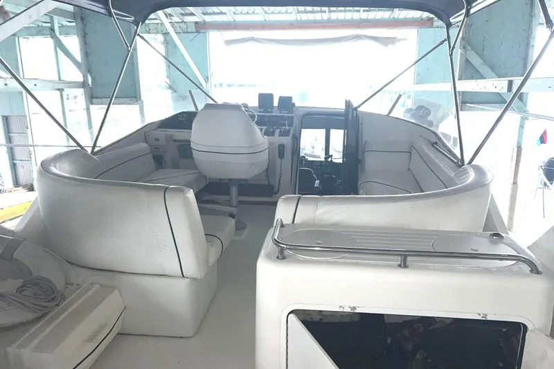Slide: The Image of Bayliner 4588 Pilothouse 1989 - 71