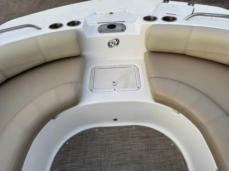 Slide: The Image of Hurricane SunDeck 187 with 150HP Yamaha Fourstroke EFI Outboard 2019 - 20