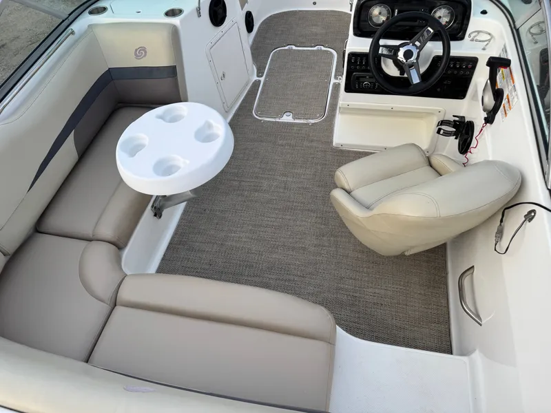 Slide: The Image of Hurricane SunDeck 187 with 150HP Yamaha Fourstroke EFI Outboard 2019 - 47