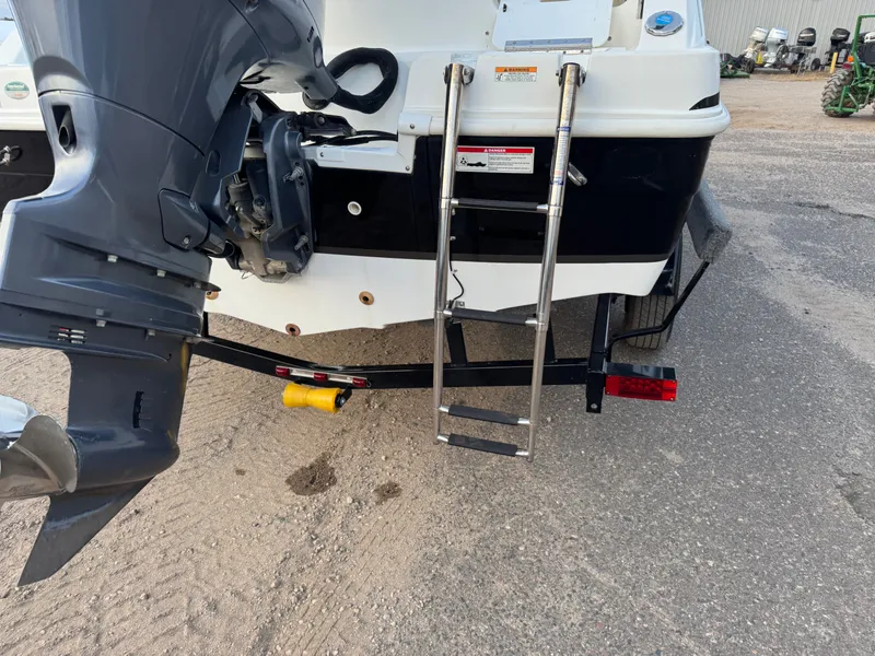 Slide: The Image of Hurricane SunDeck 187 with 150HP Yamaha Fourstroke EFI Outboard 2019 - 57