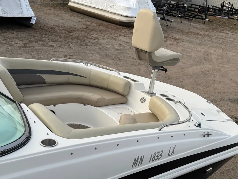 Slide: The Image of Hurricane SunDeck 187 with 150HP Yamaha Fourstroke EFI Outboard 2019 - 6
