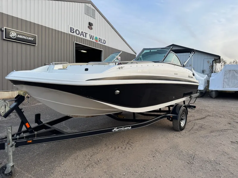 Slide: The Image of Hurricane SunDeck 187 with 150HP Yamaha Fourstroke EFI Outboard 2019 - 60
