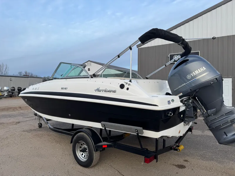 Slide: The Image of Hurricane SunDeck 187 with 150HP Yamaha Fourstroke EFI Outboard 2019 - 68