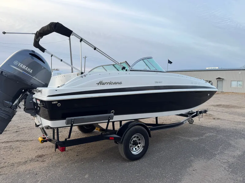 Slide: The Image of Hurricane SunDeck 187 with 150HP Yamaha Fourstroke EFI Outboard 2019 - 71