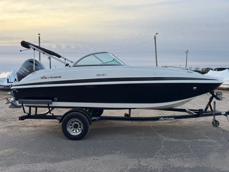 Slide: The Image of Hurricane SunDeck 187 with 150HP Yamaha Fourstroke EFI Outboard 2019 - 73
