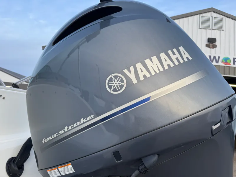 Slide: The Image of Hurricane SunDeck 187 with 150HP Yamaha Fourstroke EFI Outboard 2019 - 77