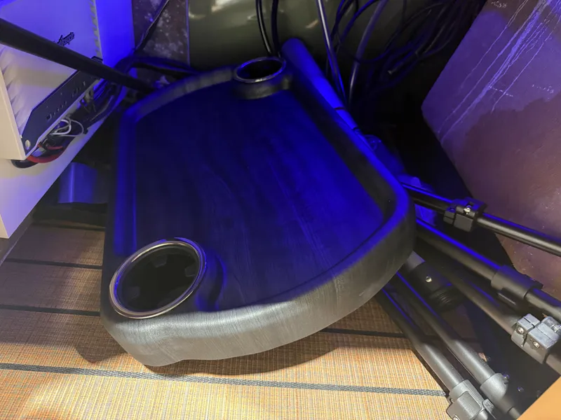 Slide: The Image of Bentley Pontoons Elite 223 Swingback Tritoon 2026 - 35