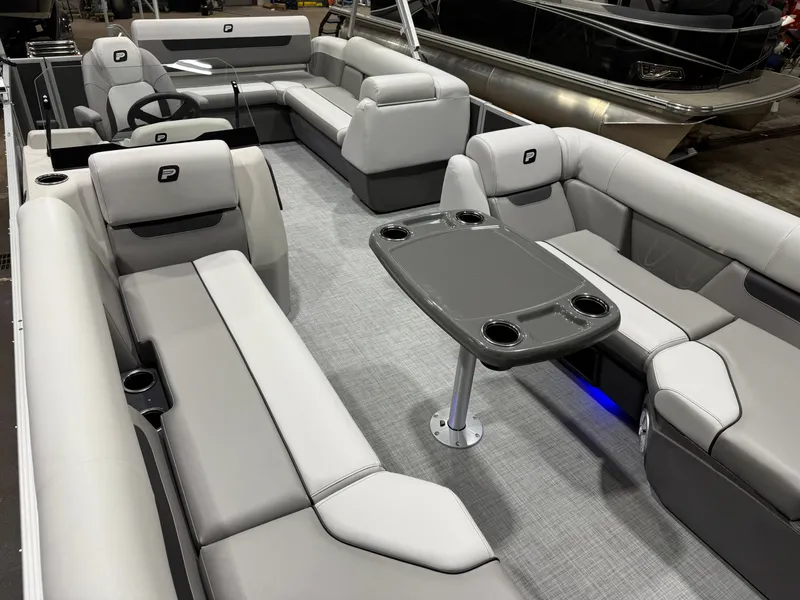 Slide: The Image of Princecraft Vectra 23 RL Tritoon & Mercury 4-Stroke EFI 2026 - 26