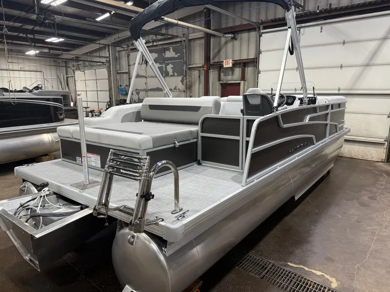 Slide: The Image of Princecraft Vectra 150HP 23 RL Tritoon 2026 - 37