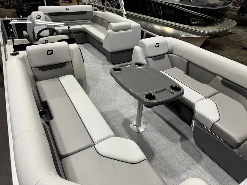 Slide: The Image of Princecraft Vectra 23 RL Swingback Tritoon & Mercury 4-Stroke EFI 2026 - 25