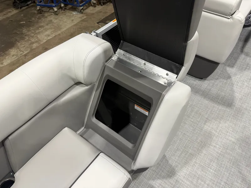 Slide: The Image of Princecraft Vectra 23 RL Swingback Tritoon & Mercury 4-Stroke EFI 2026 - 26