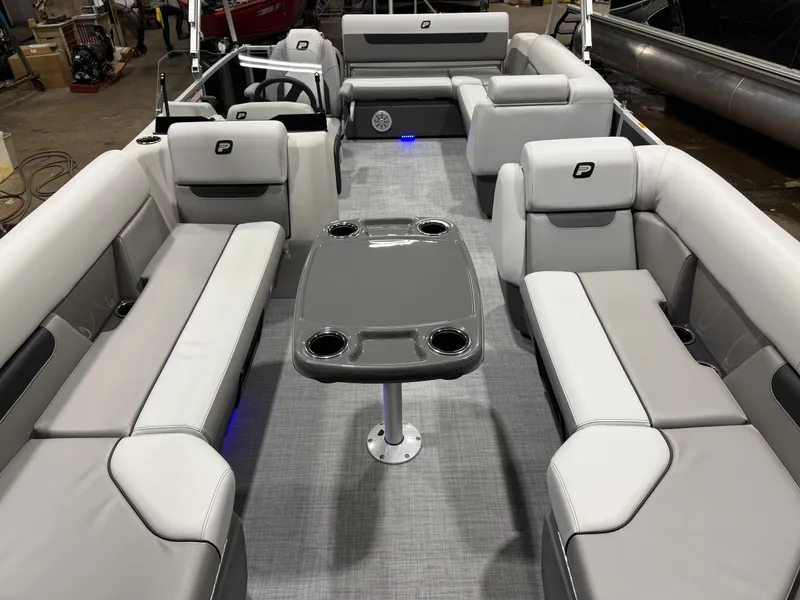 Slide: The Image of Princecraft Vectra 23 RL Swingback Tritoon & Mercury 4-Stroke EFI 2026 - 6