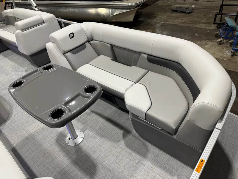 Slide: The Image of Princecraft Vectra 23 RL Swingback Tritoon & Mercury 4-Stroke EFI 2026 - 8