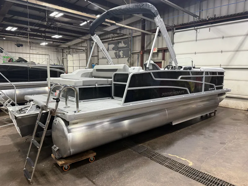 Slide: The Image of Princecraft Vectra 150HP 23 RL Tritoon 2026 - 36