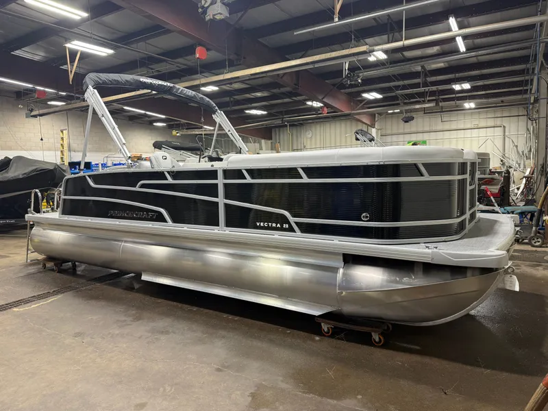 Slide: The Image of Princecraft Vectra 150HP 23 RL Tritoon 2026 - 37