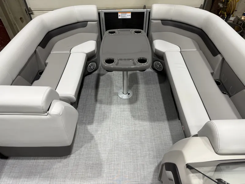 Slide: The Image of Princecraft Vectra 23 RL 2026 - 23