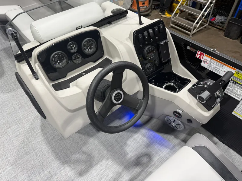 Slide: The Image of Princecraft Vectra 21 2026 - 9