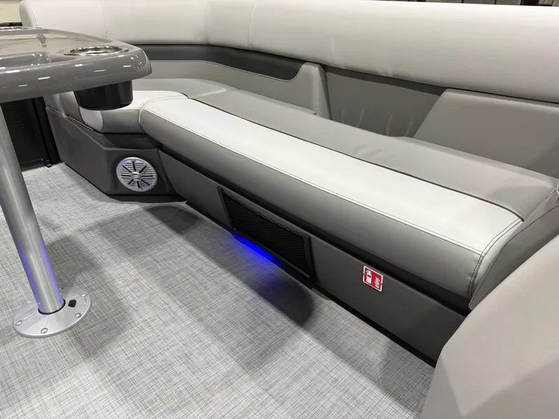 Slide: The Image of Princecraft Vectra 21 2026 - 21