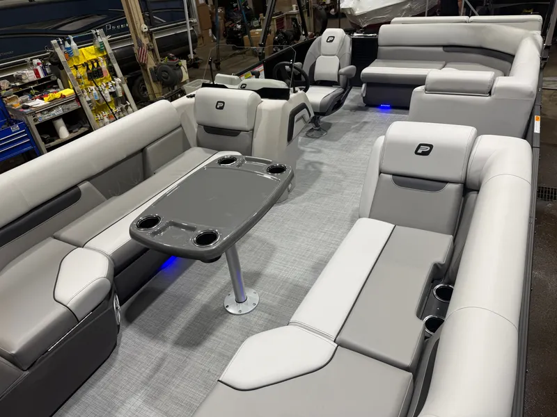 Slide: The Image of Princecraft Vectra 21 2026 - 24