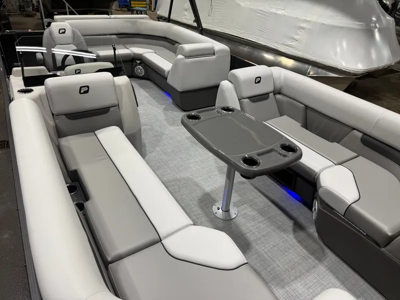 Slide: The Image of Princecraft Vectra 21 2026 - 25