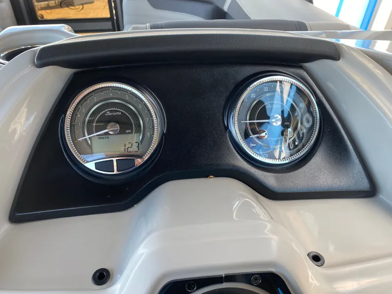 Slide: The Image of 2025 BARLETTA C22QC - Image 13 - 13