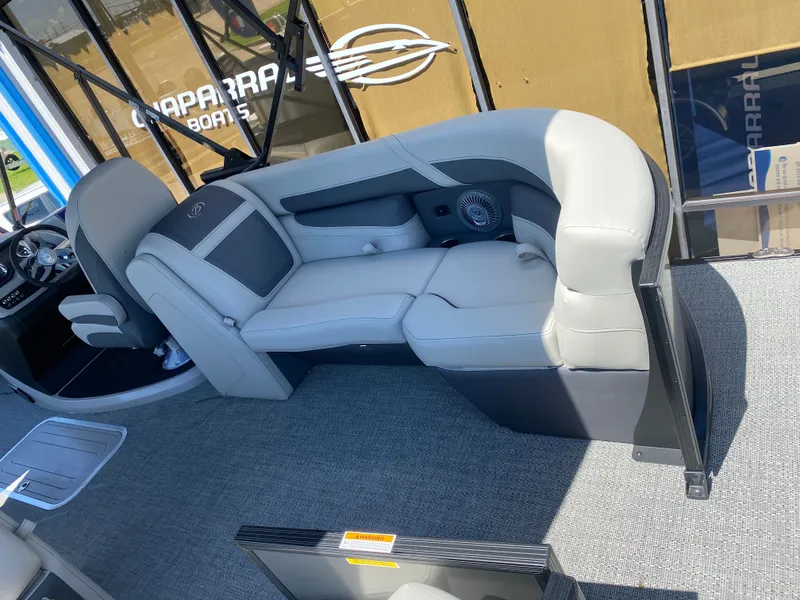 Slide: The Image of 2025 BARLETTA C22QC - Image 17 - 17