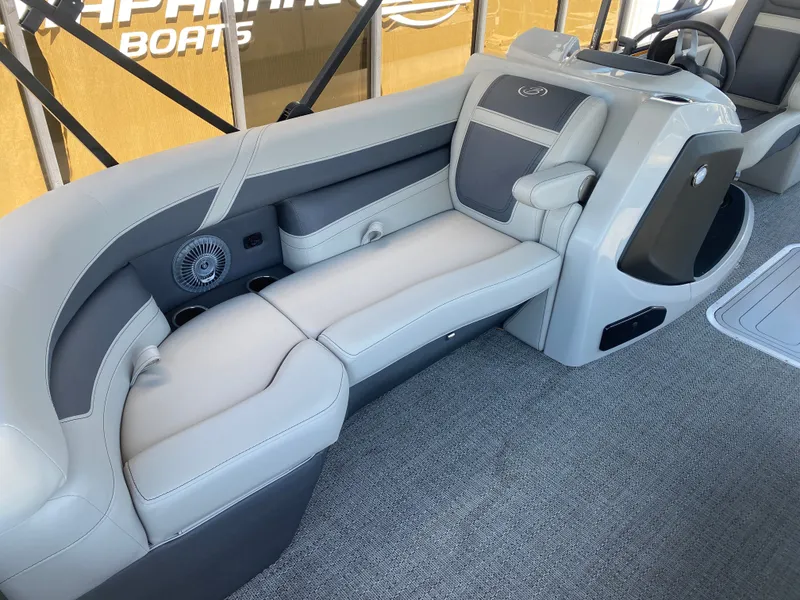 Slide: The Image of 2025 BARLETTA C22QC - Image 8 - 8