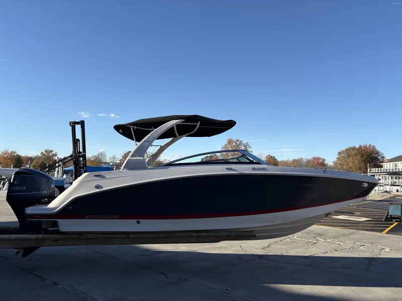 Slide: The Image of Four Winns HD 240 OB 2018 - 11