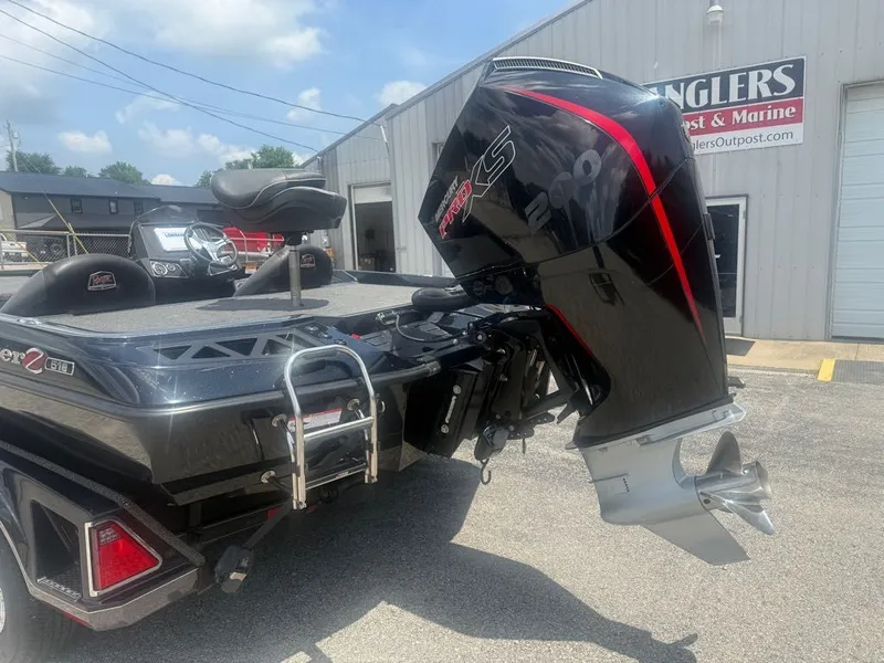 Slide: The Image of Ranger Z518 2022 - 14