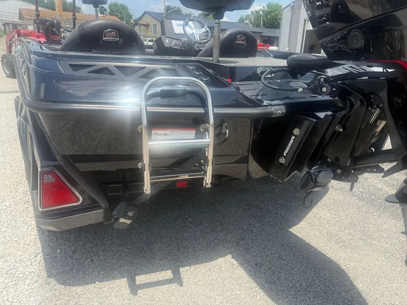 Slide: The Image of Ranger Z518 2022 - 7