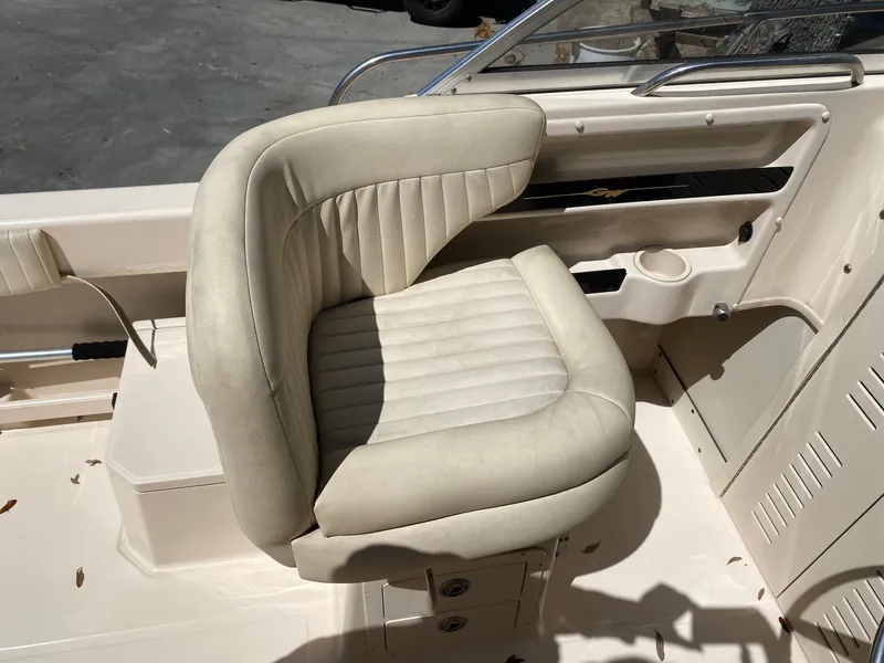 Slide: The Image of Grady-White Adventure 208 2007 - 4