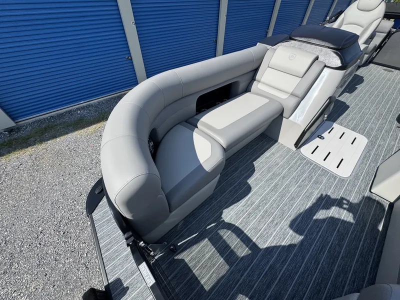 Slide: The Image of Premium Boat Company 230 SunSation RF 2026 - 11