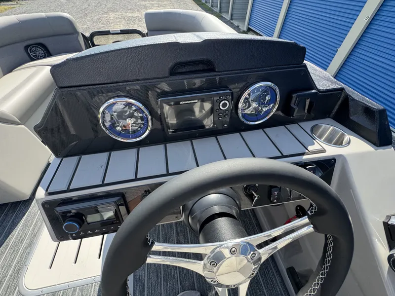 Slide: The Image of Premium Boat Company 230 SunSation RF 2026 - 15