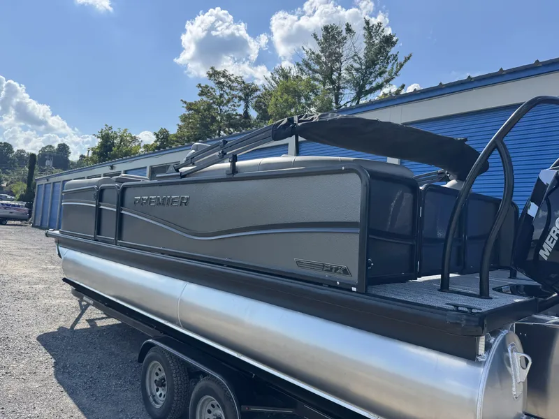 Slide: The Image of Premium Boat Company 230 SunSation RF 2026 - 4