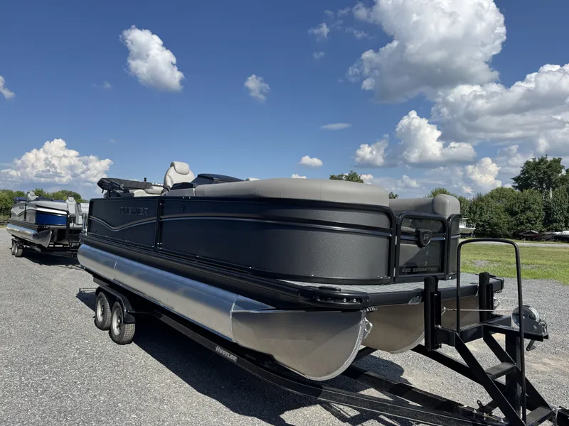 Slide: The Image of Premium Boat Company 230 SunSation RF 2026 - 8