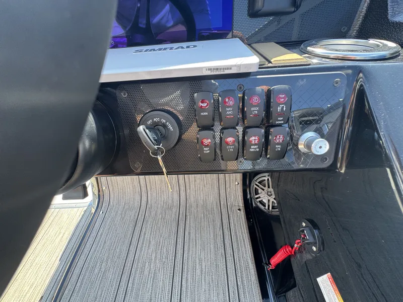 Slide: The Image of Premier 250 Solaris RS 2026 - 15